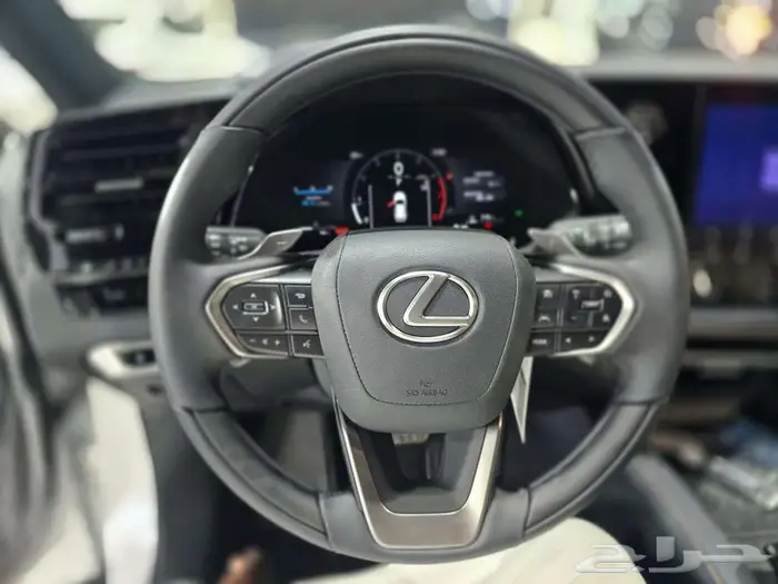 لكزس RX 350 AA 2025 10