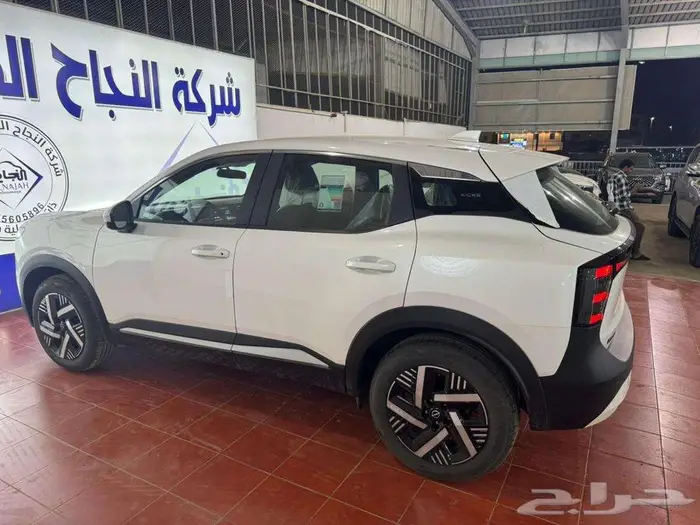 نيسان كيكس 2025 استاندرد 9