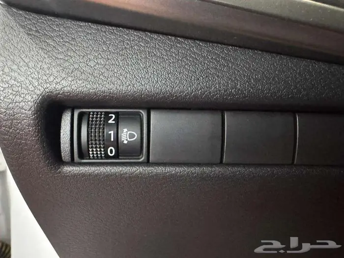 نيسان كيكس 2025 استاندرد 28