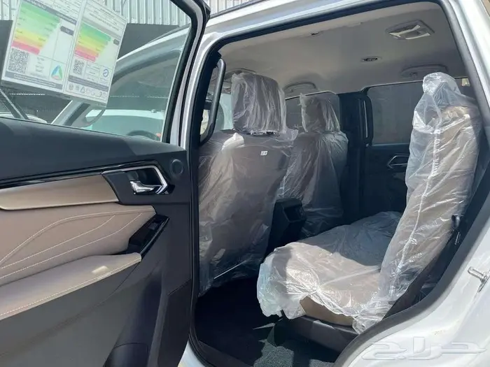 ايسوزو ام يو اكس 2025 5