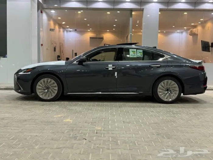 لكزس ES 350 DD فل كامل 2025 - خليجي 2