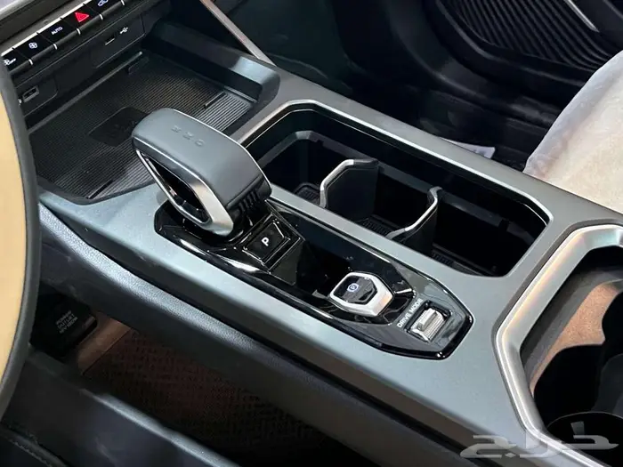 جيلي اوكافانجو 2025 نص فل وا فل كاش او اقساط 10