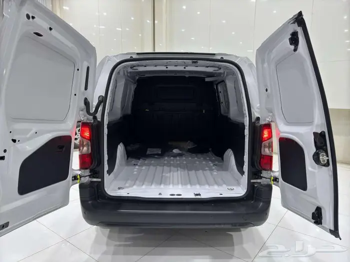 بيجو بارتنر 2025 5