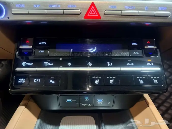 هيونداي أزيرا بريميوم 2025 شبه الجديد 17