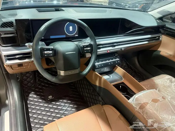 هيونداي أزيرا بريميوم 2025 شبه الجديد 20