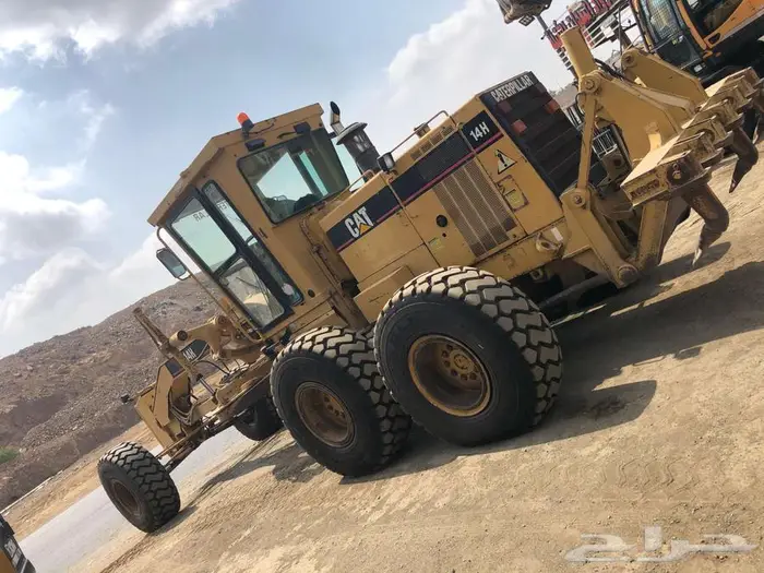 قريدر 14H موديل 2001 قير عادى معرض رواد المعدات 1