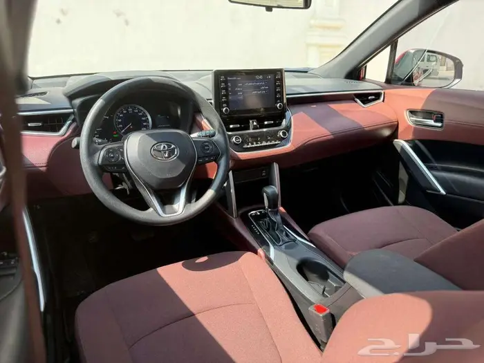 تويوتا كرولا كروس موديل 2022 ممشي 15 الف كيلو 9