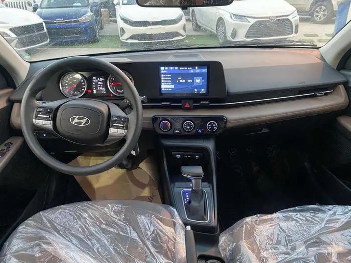 هونداي اكسنت 2026بنزين محرك 1.5 شاشة كاميرا (كاش) 8