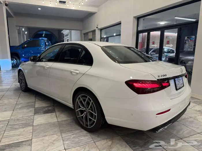 مرسيدس E250 4