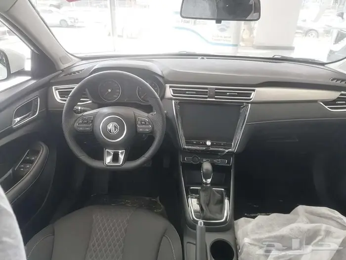 MG5 STD 1.5L 2025 14