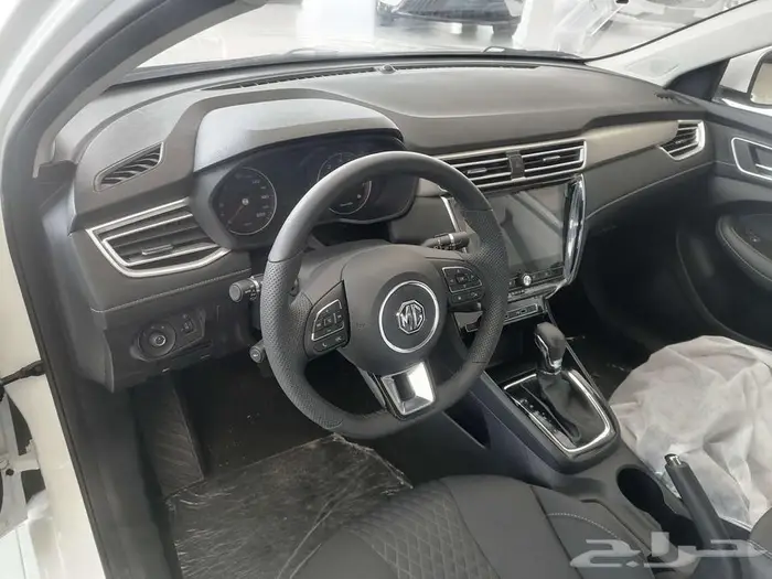 MG5 STD 1.5L 2025 12