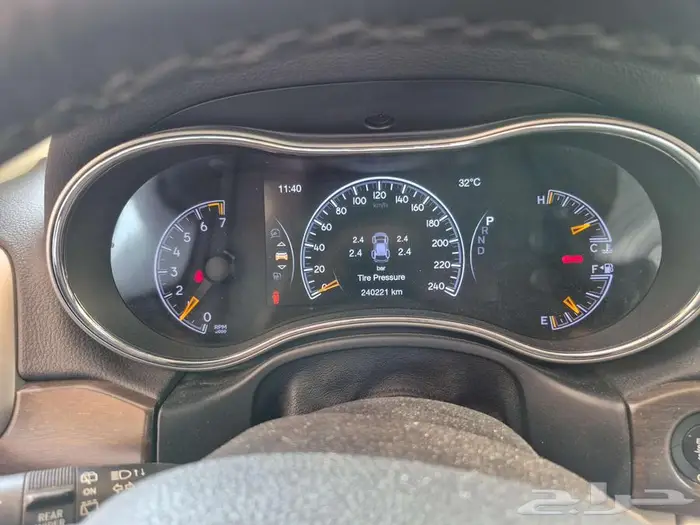 جراند شيروكي لاريدو 6