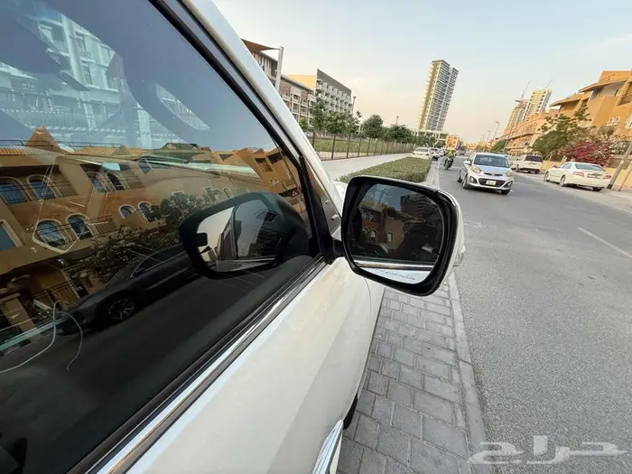 لاند كروزر فكسار 5.7 وارد امريكا لوحات امراتيه 4