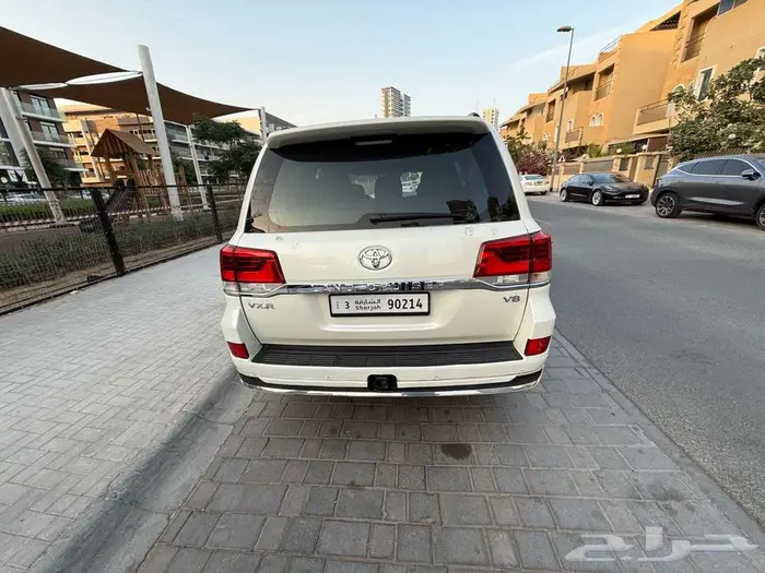 لاند كروزر فكسار 5.7 وارد امريكا لوحات امراتيه 3