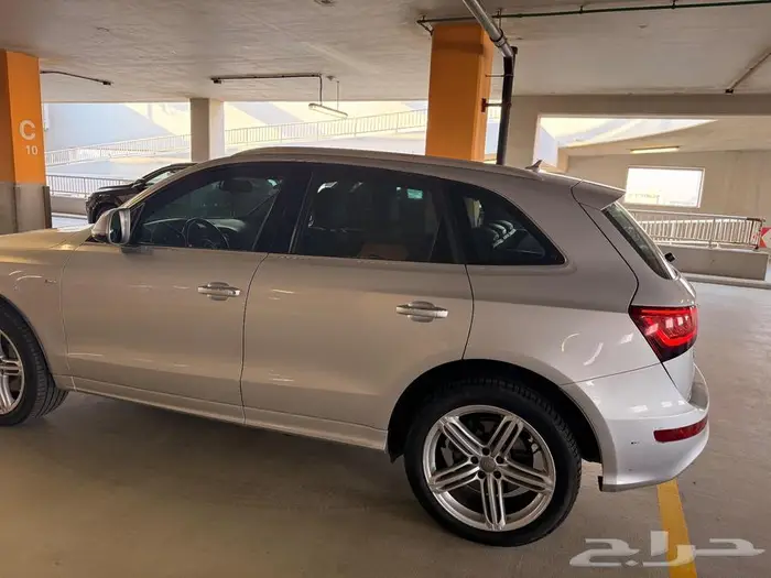 أودي Q5 S-Line Premium Plus 2