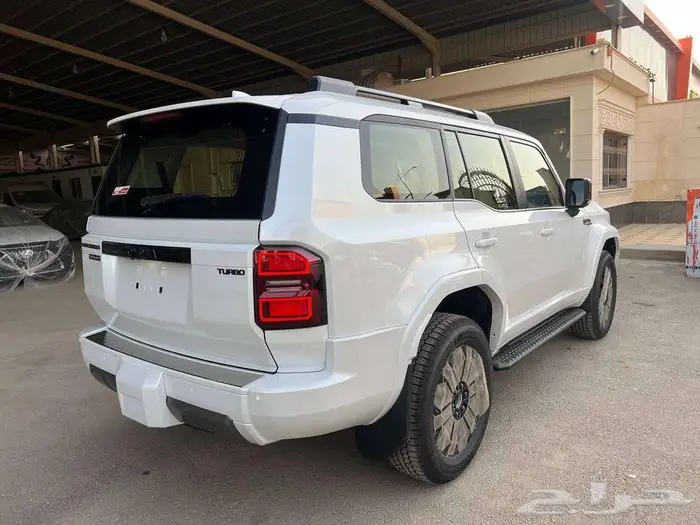 تويوتا برادو 2025 VXL3 سقف بانوراما بنزين فل كامل سعودي 2