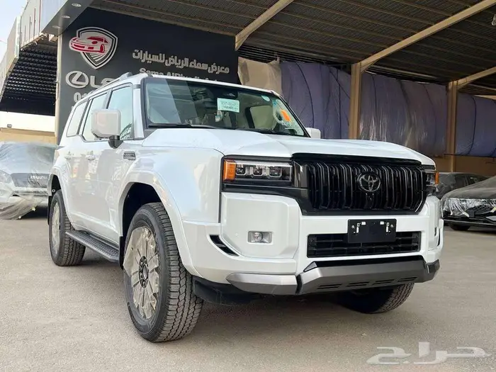 تويوتا برادو 2025 VXL3 سقف بانوراما بنزين فل كامل سعودي 0