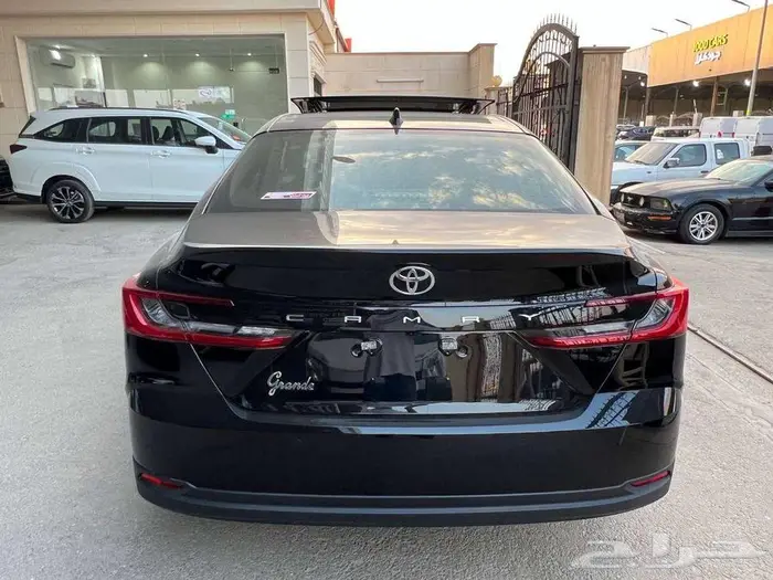 تويوتا كامري جراندي بنزين 2025 متاح اقساط و كاش 3
