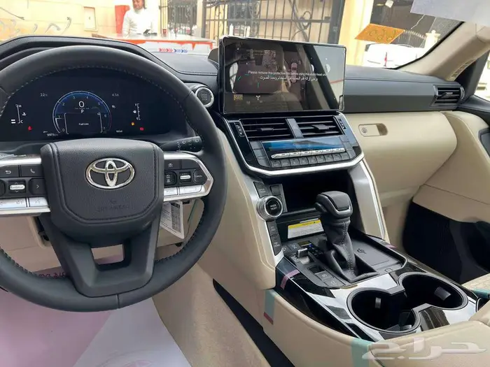 تويوتا لاندكروزر GXR L3 بنزين 2025 متاح اقساط و كاش 8