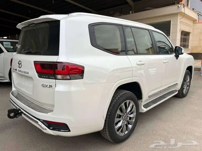 تويوتا لاندكروزر GXR L3 بنزين 2025 متاح اقساط و كاش 3