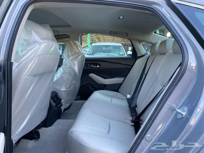 عرض خاص هوندا اكورد بنزين 2025 EX اقل سعر بالمملكة 9