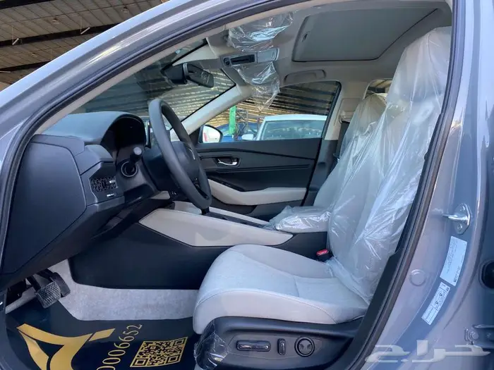 عرض خاص هوندا اكورد بنزين 2025 EX اقل سعر بالمملكة 7