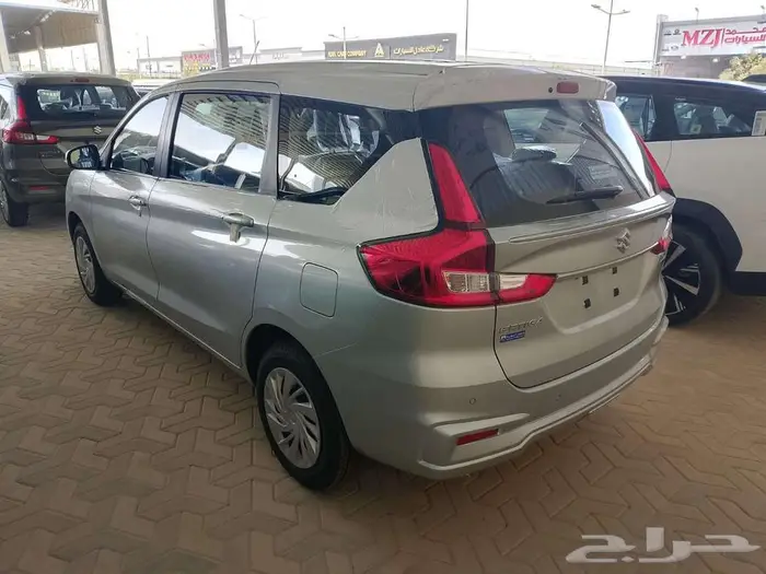 سوزوكي ارتيجا 2025 4