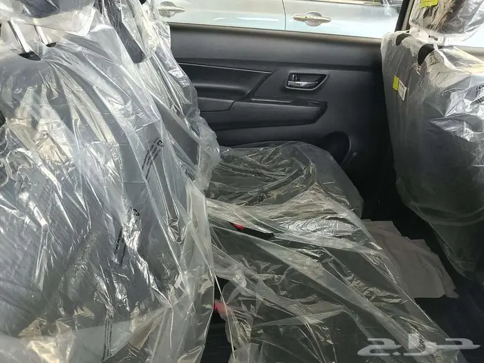 سوزوكي ارتيجا 2025 8