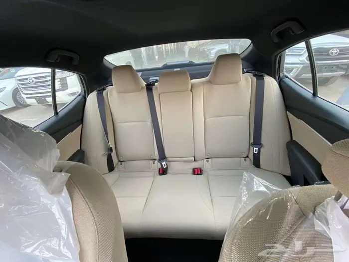 تويوتا كامرى E ستاندر بنزين2025 13