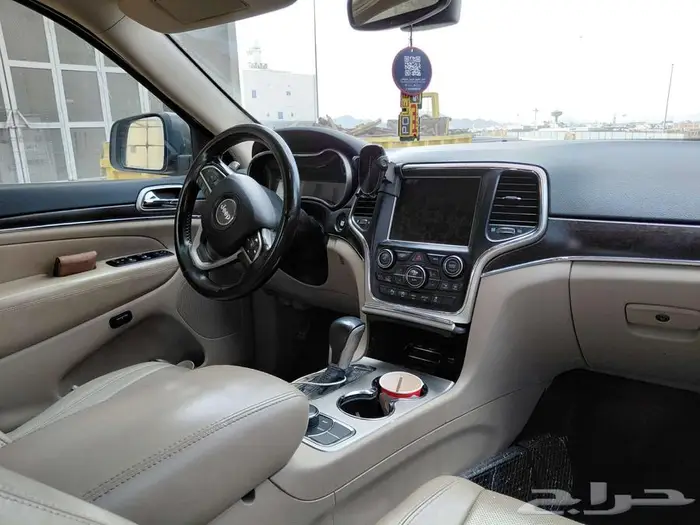 جراند شيروكي v6 2017 5