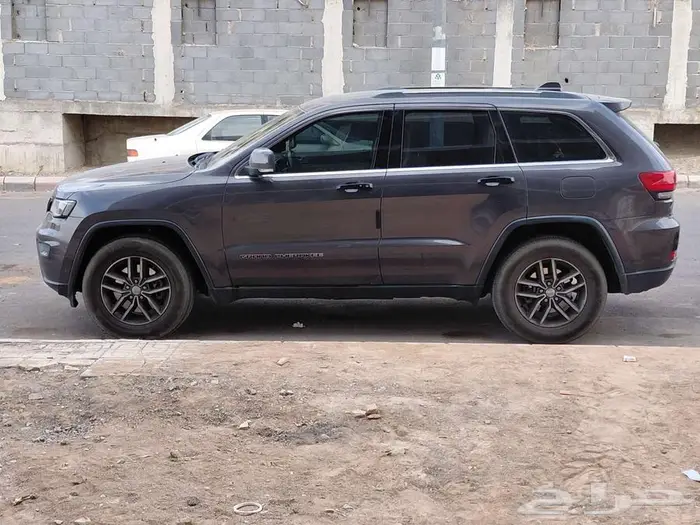 جراند شيروكي v6 2017 3