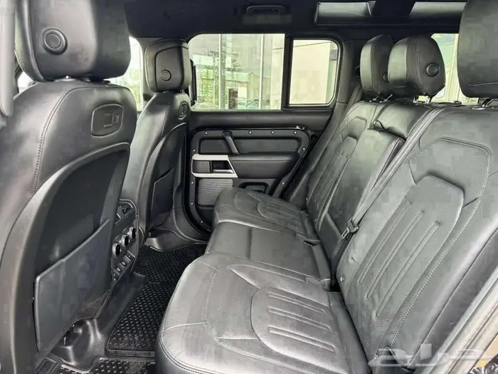 لاند روفر ديفندر 110 2022 مواصفات وسعر لقطه 6