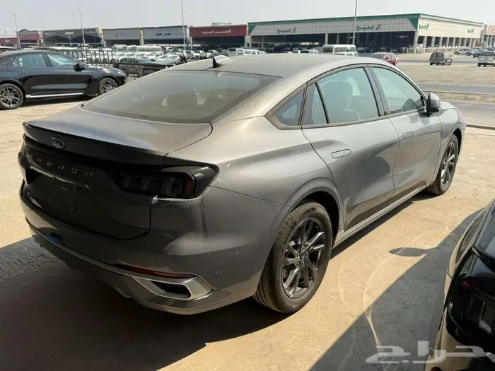 فورد تورس ترند نص الفل لون رمادى 2026 صيانة مجانية 14