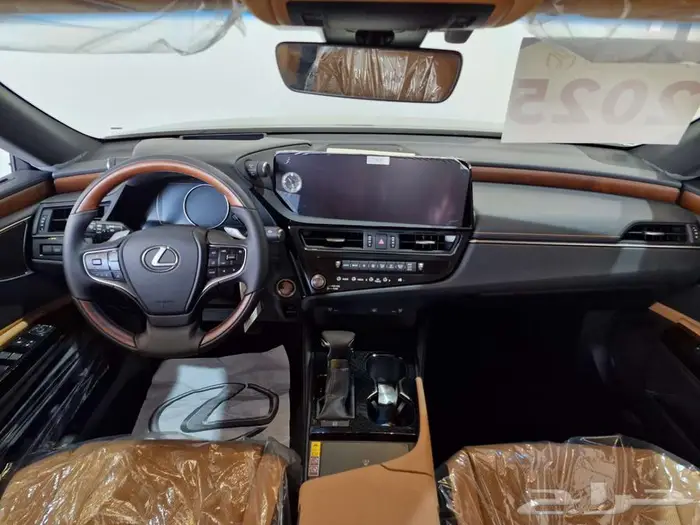 لكزس ES350 فئةDD فل كامل الساير 2025 بأقل الاسعار 2