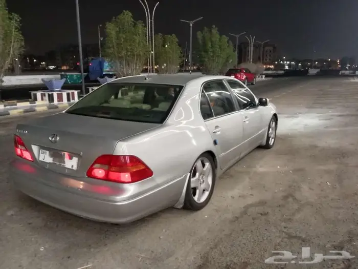 لكزس 2003 نظيف جدا للبيع قطع 13