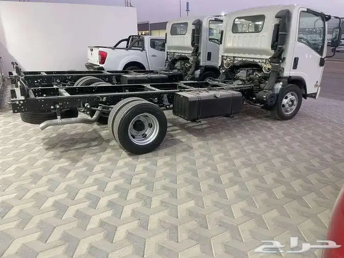 ايسوزو دينه 4 طن طويل 2025 2