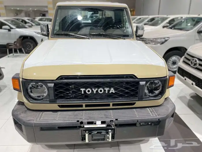 تويوتا شاص سلق بريمي قير اتوماتيك بنزين دفلك 2025 فل كامل 0