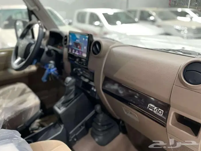 تويوتا شاص سلق بريمي قير اتوماتيك بنزين دفلك 2025 فل كامل 15