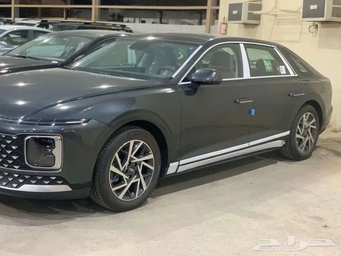 ازيرا كلاسيك 2026 رمادي لامع باقوي عروض الكاش والاقساط 7