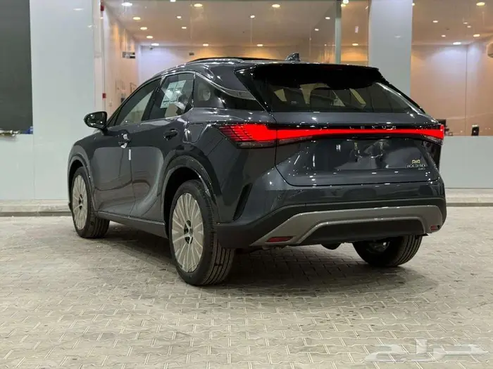 لكزس RX 350 BB بنزين 2025 داخلي جملي - عرض نهاية العام 17