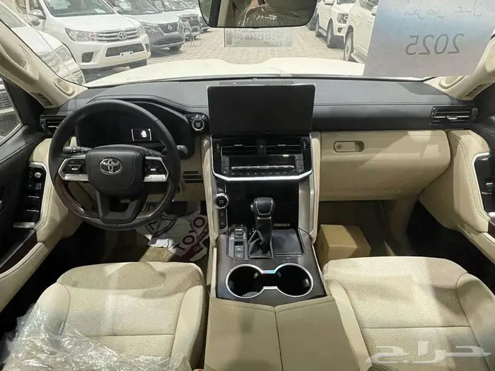 تويوتا جي اكس ار L5 GXR S ابيض ( 2025 ) خليجي 13