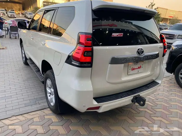 تويوتا برادو موديل 2023 عداد 115 الف كم 5