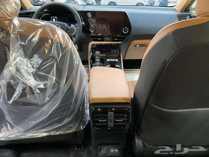 لكزس NX350 AA بنزين 2026 (اسود) 12