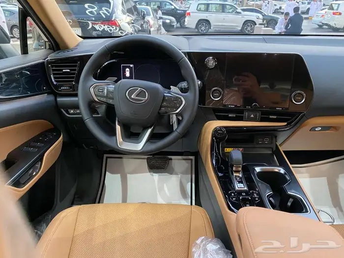 لكزس NX350 AA بنزين 2026 (اسود) 15