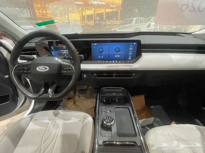 فورد تورس تيتانيوم فل كامل 2026 9