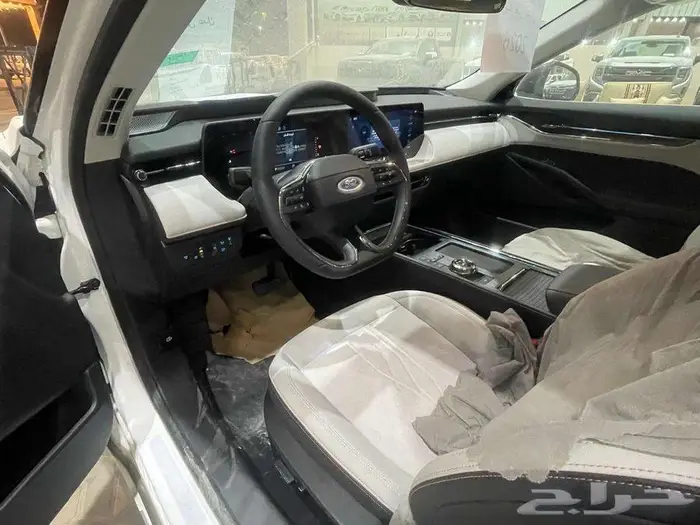 فورد تورس تيتانيوم فل كامل 2026 11