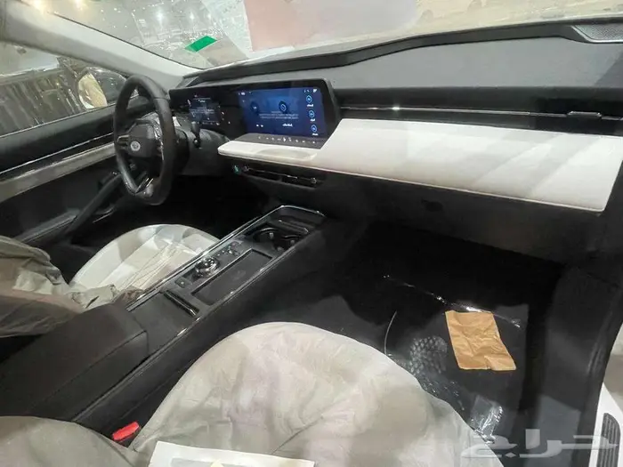 فورد تورس تيتانيوم فل كامل 2026 12