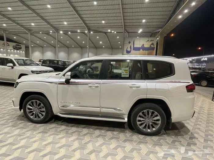 تويوتا جي اكس ار L5 GXR S ابيض 2025 الساير 4