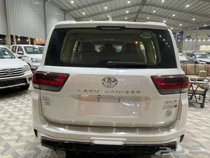 تويوتا جي اكس ار L5 GXR S ابيض 2025 الساير 9