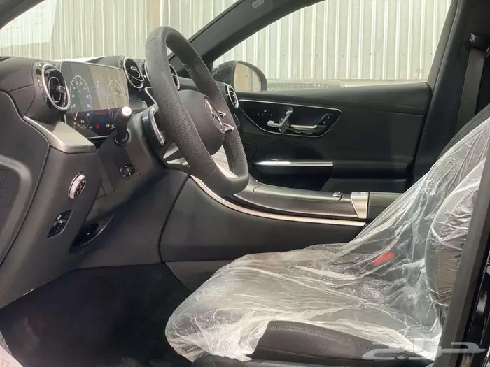 مرسيدس GLC 300 فل كامل 2024 - بطاقه جمركيه 10